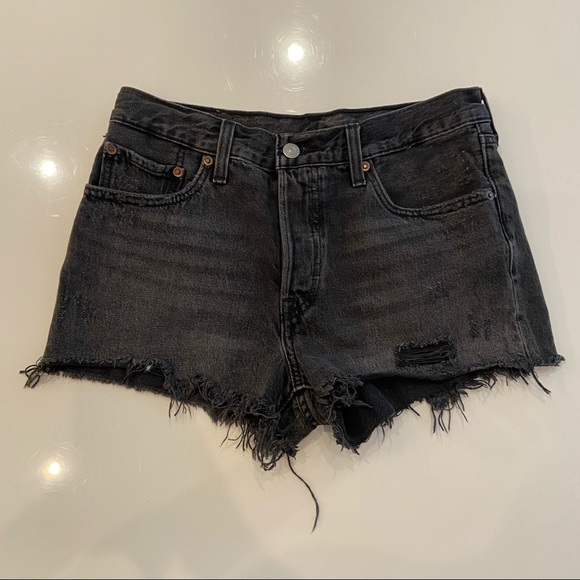 Levi's Pants - black levi’s shorts